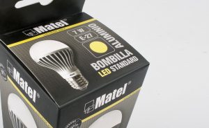 packaging bombillas 05 300x185 - Rediseño de packaging para bombilla led -  identiva diseño gráfico