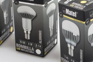 packaging bombillas 08 300x199 - Rediseño de packaging para bombilla led -  identiva diseño gráfico